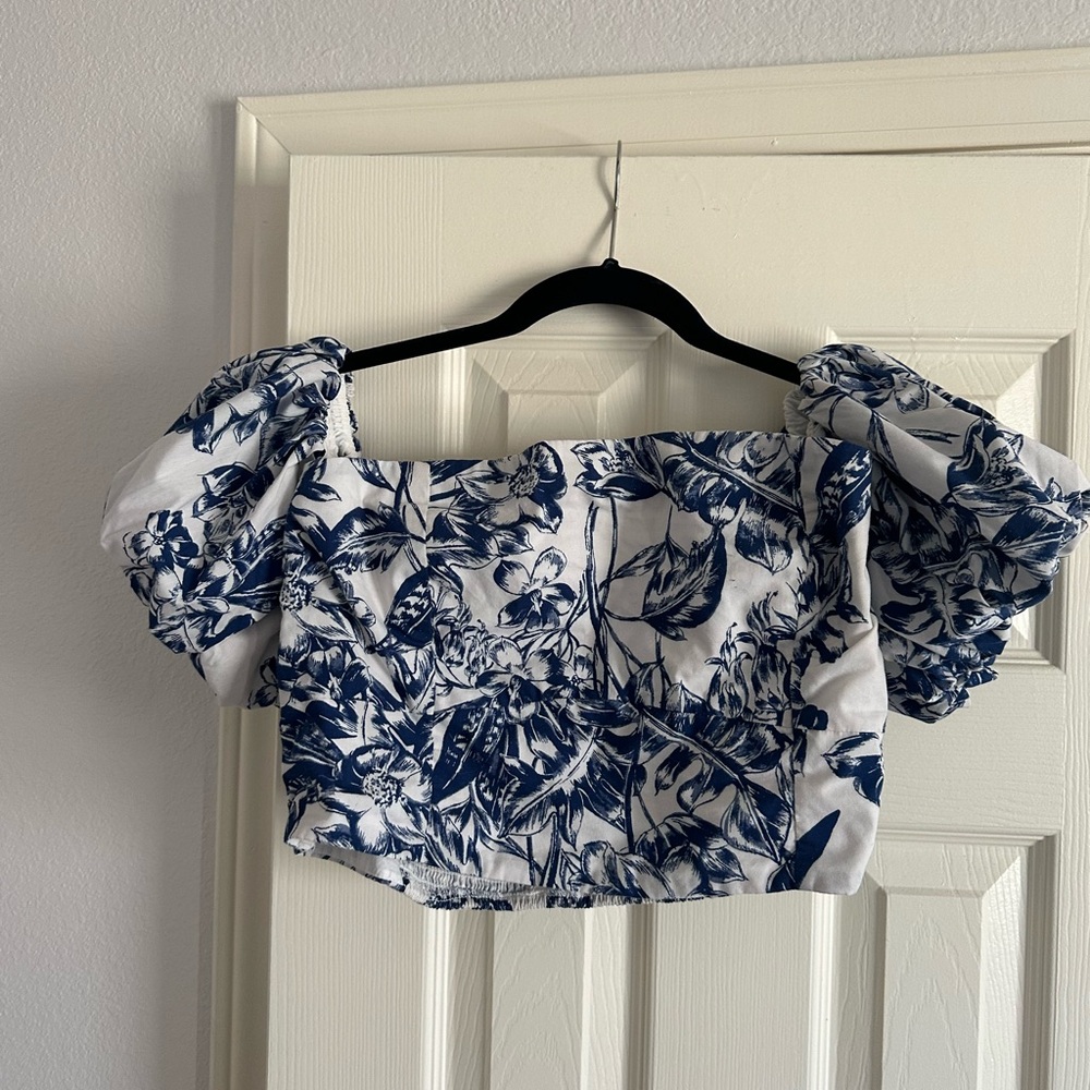Abercrombie Poplin off the shoulder top